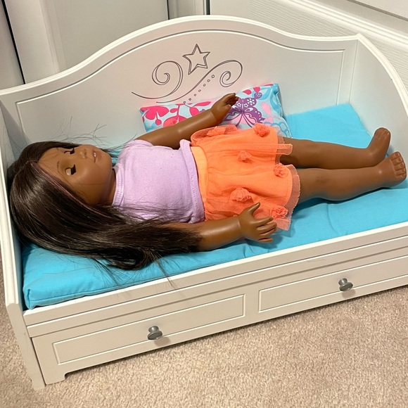 18” Truly Me American Girl Doll trundle bed set (everything in the pic included) - Picture 4 of 6